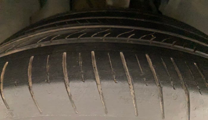 2021 Tata ALTROZ XZ PETROL, Petrol, Manual, 28,644 km, Right Front Tyre Tread