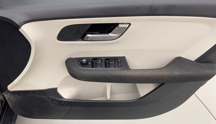 2021 Tata ALTROZ XZ PETROL, Petrol, Manual, 28,644 km, Driver Side Door Panels Control