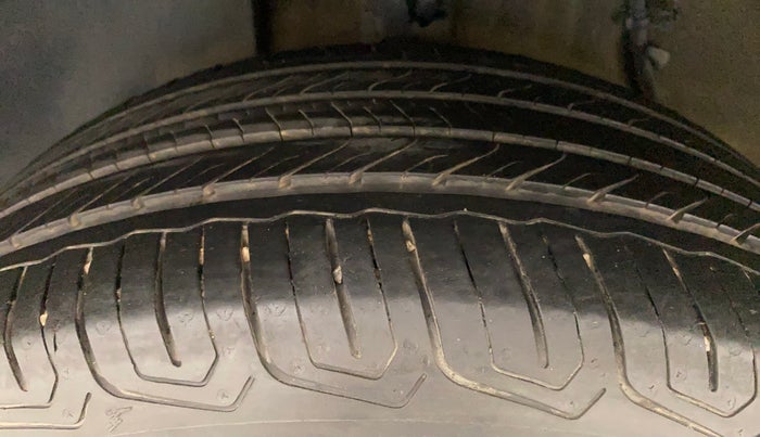 2021 Tata ALTROZ XZ PETROL, Petrol, Manual, 28,644 km, Right Rear Tyre Tread