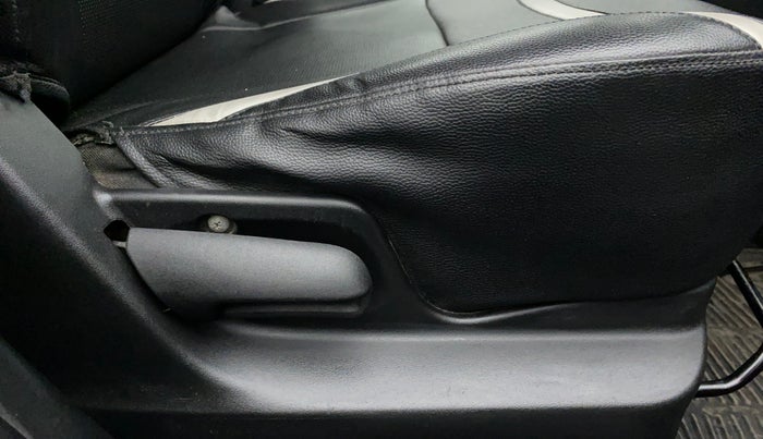 2013 Maruti Swift VXI, Petrol, Manual, 88,192 km, Driver Side Adjustment Panel
