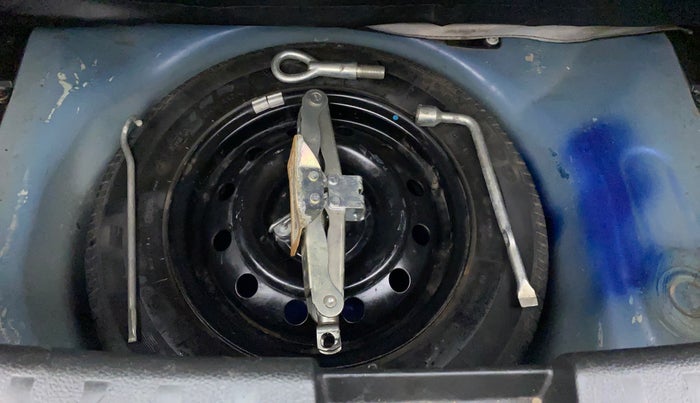 2013 Maruti Swift VXI, Petrol, Manual, 88,192 km, Spare Tyre