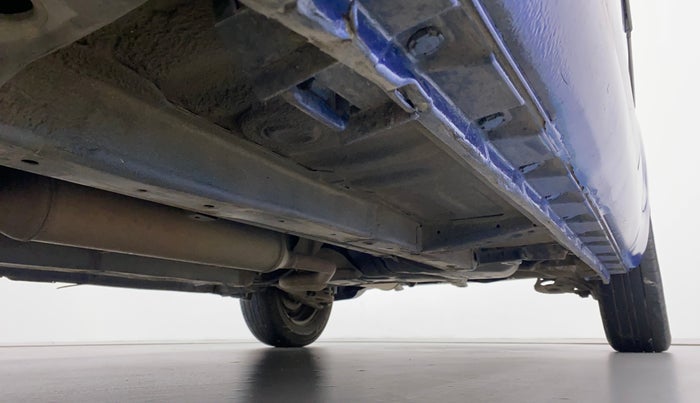 2013 Maruti Swift VXI, Petrol, Manual, 88,192 km, Right Side Underbody