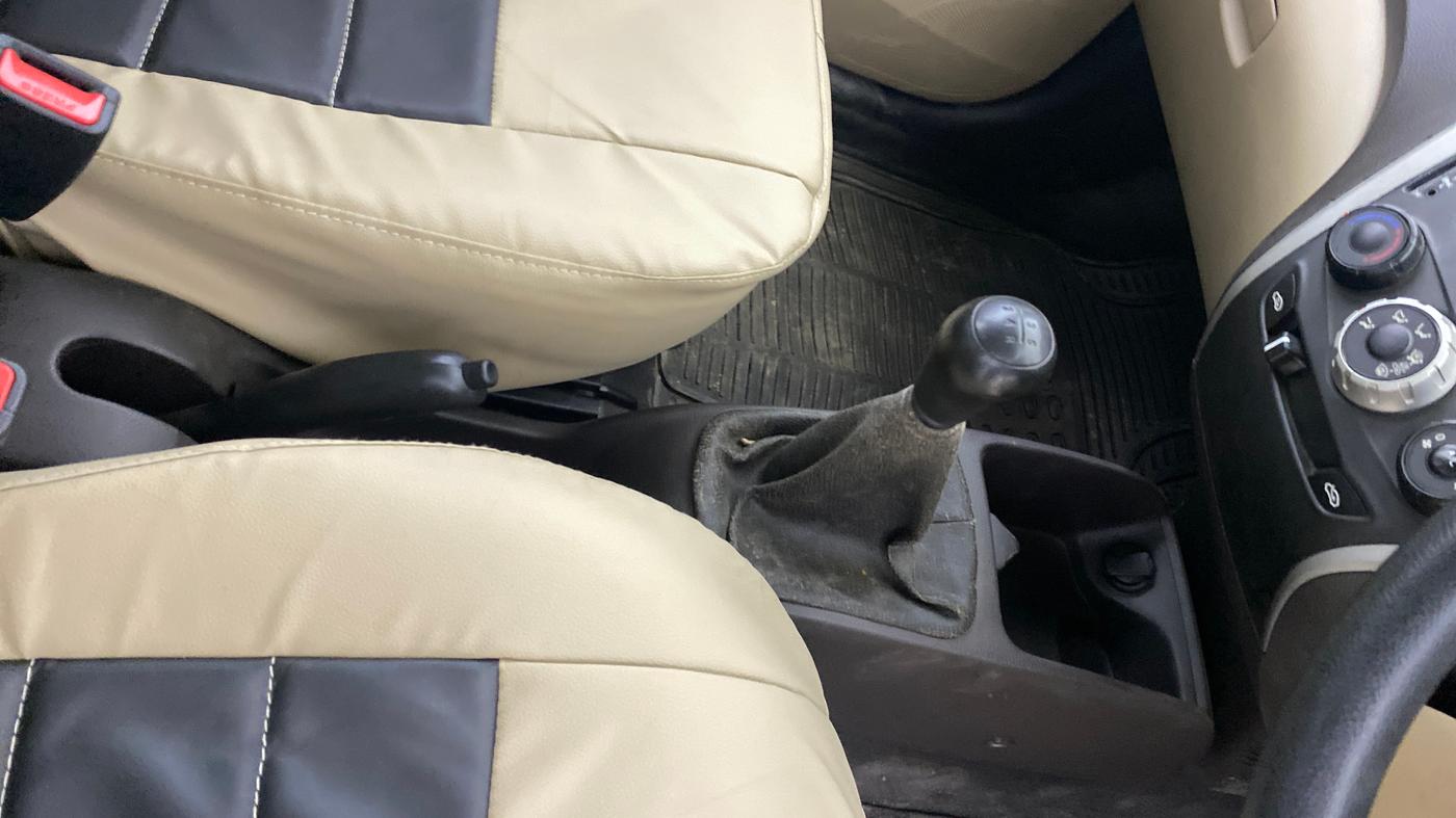 2017 Hyundai Eon 1.0 MAGNA + (O), Petrol, Manual, 34,316 km, Gear Lever