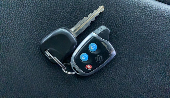 2014 Maruti Alto K10 VXI, Petrol, Manual, 14,519 km, Key Close Up