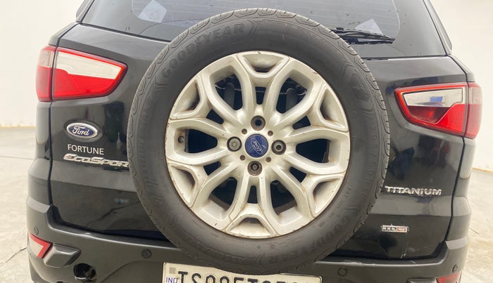 2015 Ford Ecosport TITANIUM+ 1.5L DIESEL, Diesel, Manual, 1,06,174 km, Spare Tyre