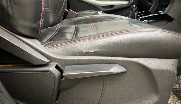 2015 Ford Ecosport TITANIUM+ 1.5L DIESEL, Diesel, Manual, 1,06,174 km, Driver Side Adjustment Panel