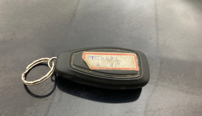 2015 Ford Ecosport TITANIUM+ 1.5L DIESEL, Diesel, Manual, 1,06,174 km, Key Close Up