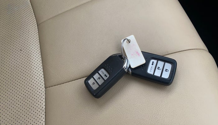 2022 Honda City 1.5L I-VTEC ZX, Petrol, Manual, 28,903 km, Key Close Up