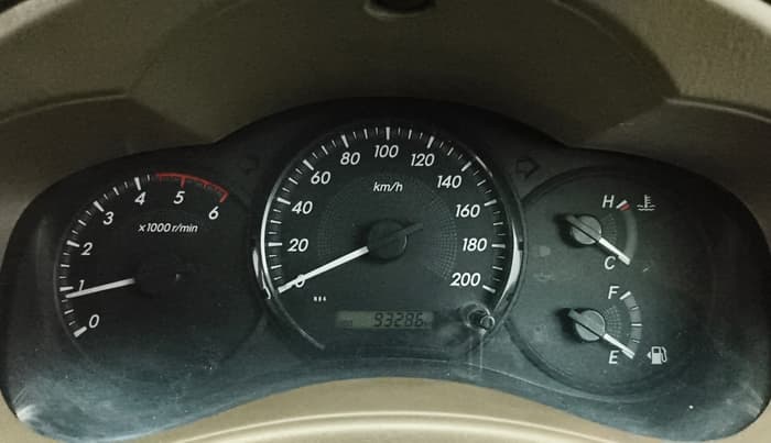 2015 Toyota Innova 2.5 GX 7 STR, Diesel, Manual, 93,285 km, Odometer Image