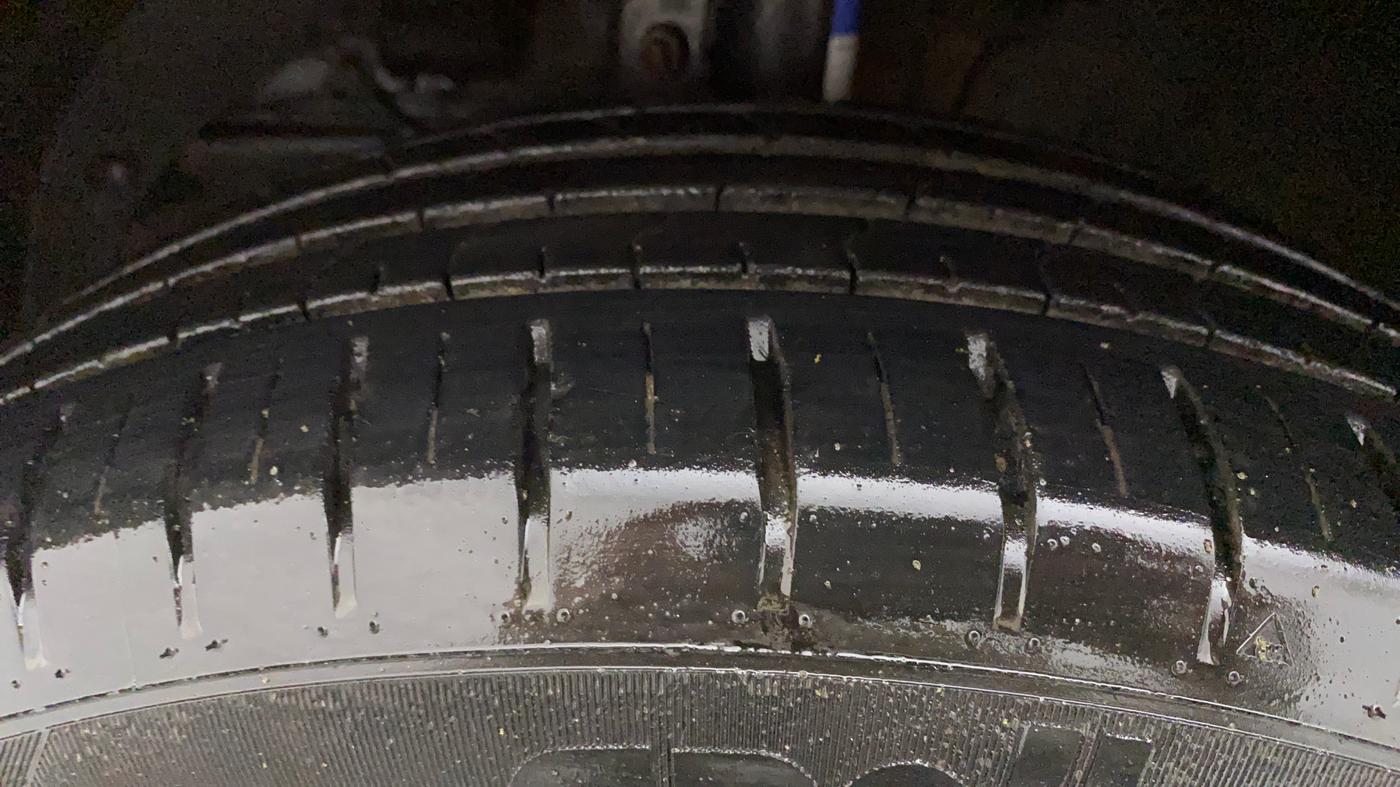 2017 Maruti Baleno ZETA PETROL 1.2, Petrol, Manual, 1,06,263 km, Left Front Tyre Tread