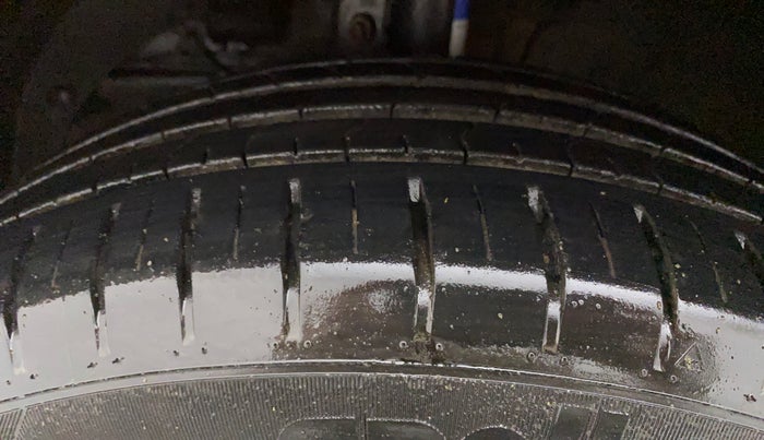 2017 Maruti Baleno ZETA PETROL 1.2, Petrol, Manual, 1,06,263 km, Left Front Tyre Tread