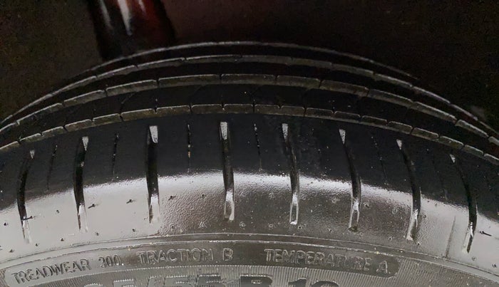 2017 Maruti Baleno ZETA PETROL 1.2, Petrol, Manual, 1,06,263 km, Right Rear Tyre Tread