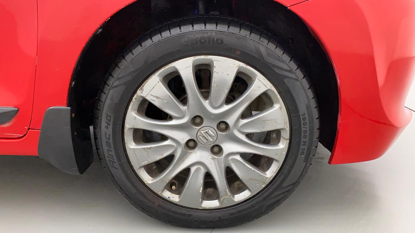 2017 Maruti Baleno ZETA PETROL 1.2, Petrol, Manual, 1,06,263 km, Right Front Wheel