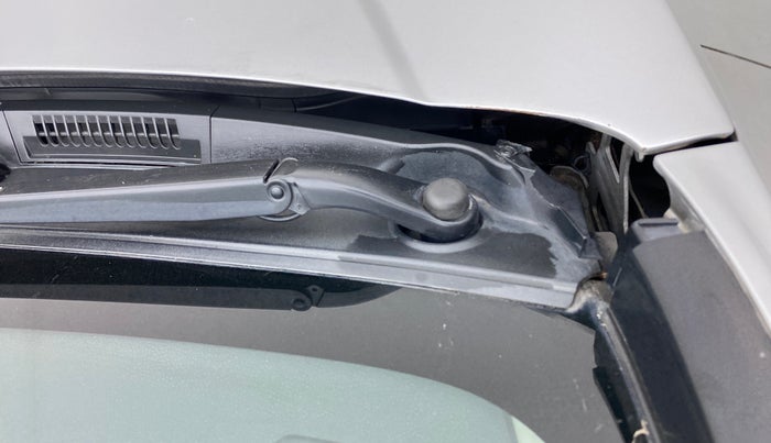 2018 Honda WR-V 1.2L I-VTEC VX MT, Petrol, Manual, 67,230 km, Bonnet (hood) - Cowl vent panel has minor damage