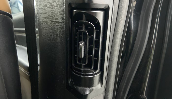 2019 Mahindra XUV500 W11 (O), Diesel, Manual, 23,017 km, Rear AC Vents