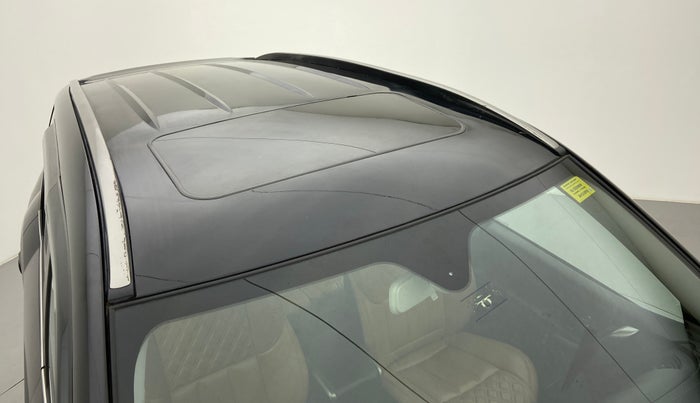 2019 Mahindra XUV500 W11 (O), Diesel, Manual, 23,017 km, Roof