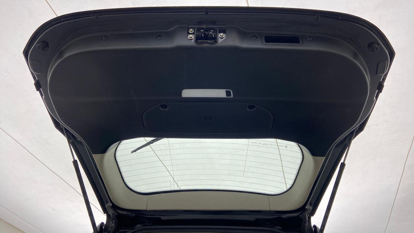 2019 Mahindra XUV500 W11 (O), Diesel, Manual, 23,017 km, Boot Door Open