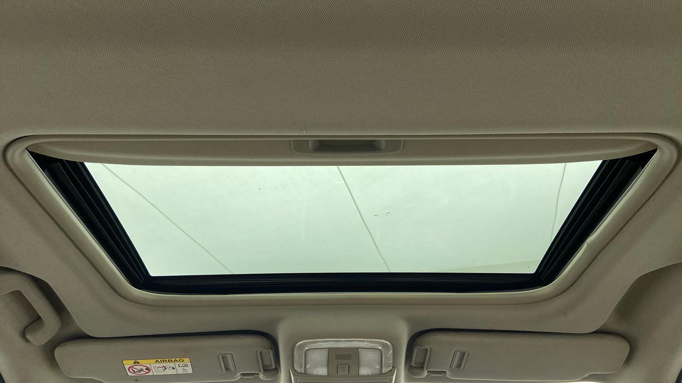 2019 Mahindra XUV500 W11 (O), Diesel, Manual, 23,017 km, Moonroof/ Sunroof