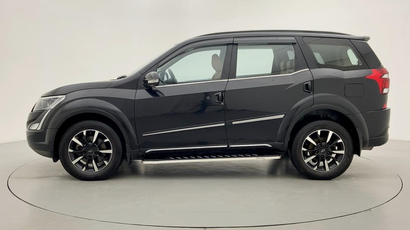 2019 Mahindra XUV500 W11 (O), Diesel, Manual, 23,017 km, Left Side