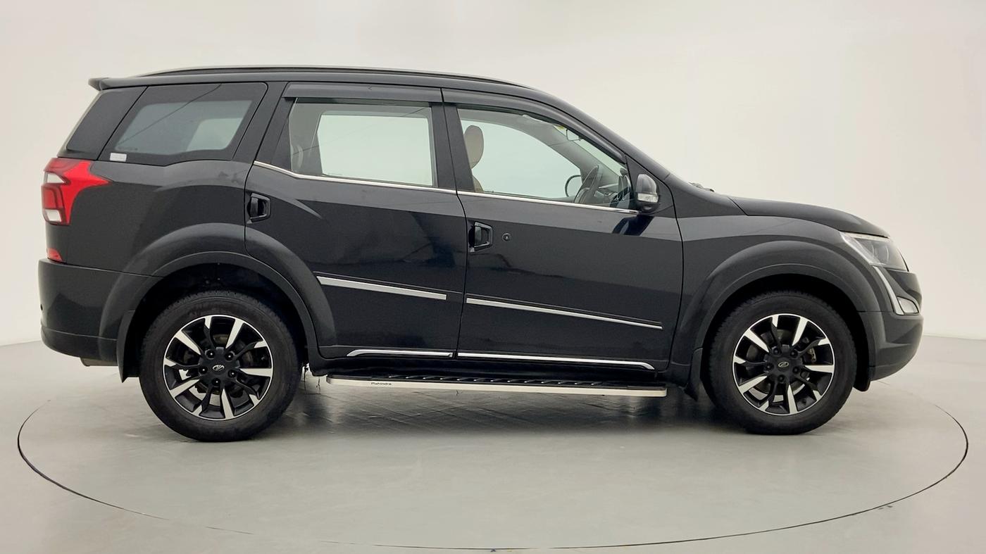 2019 Mahindra XUV500 W11 (O), Diesel, Manual, 23,017 km, Right Side View