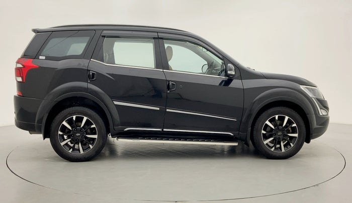 2019 Mahindra XUV500 W11 (O), Diesel, Manual, 23,017 km, Right Side View