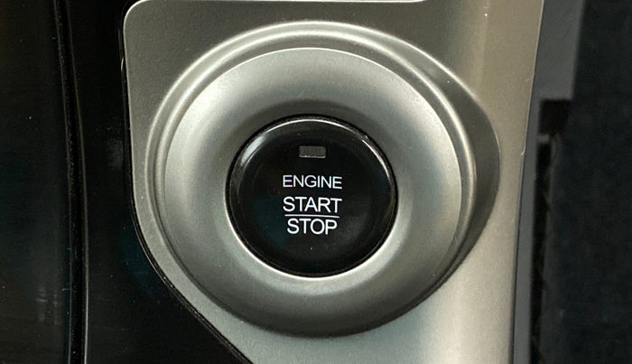 2019 Mahindra XUV500 W11 (O), Diesel, Manual, 23,017 km, Keyless Start/ Stop Button