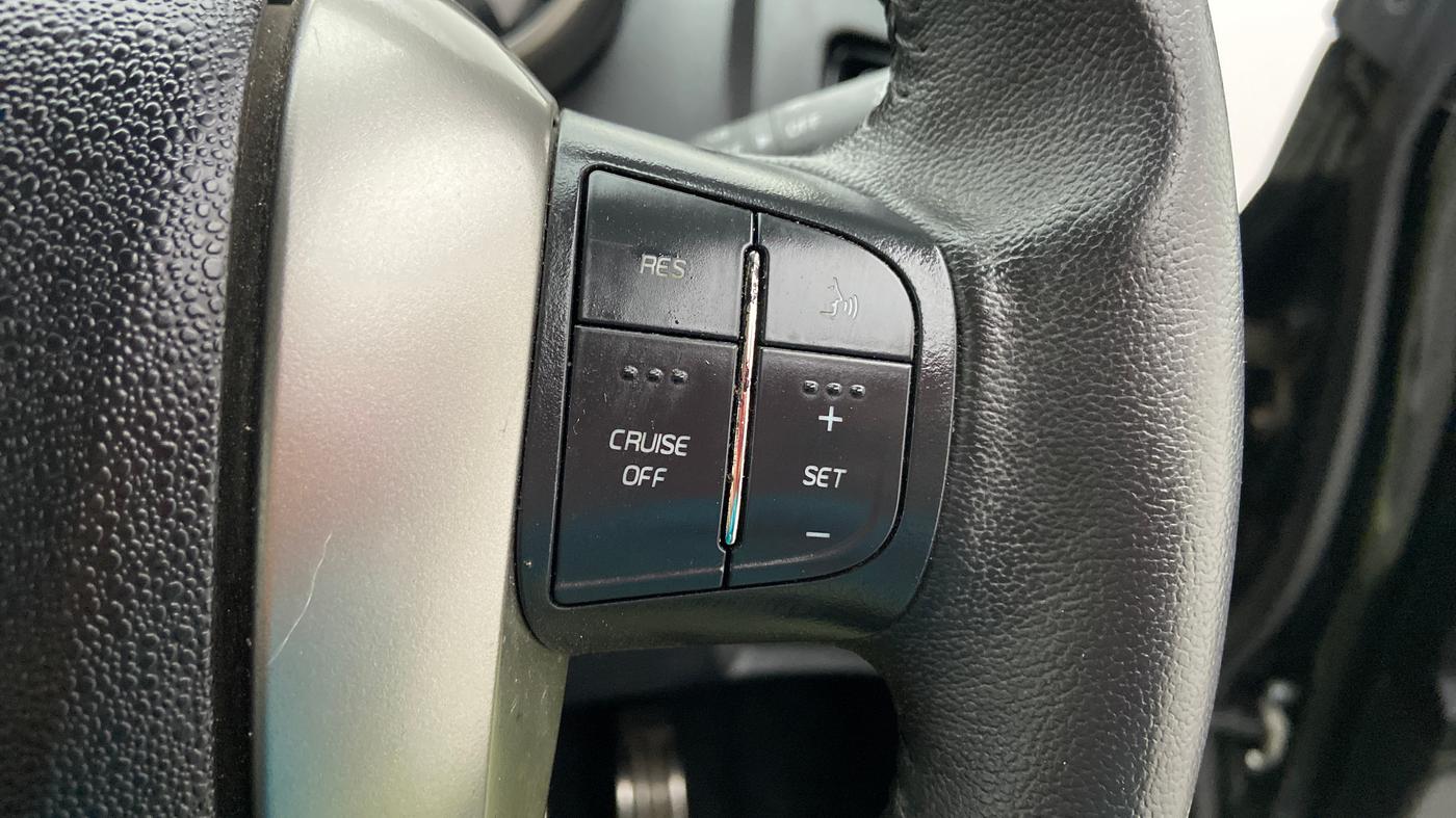 2019 Mahindra XUV500 W11 (O), Diesel, Manual, 23,017 km, Adaptive Cruise Control
