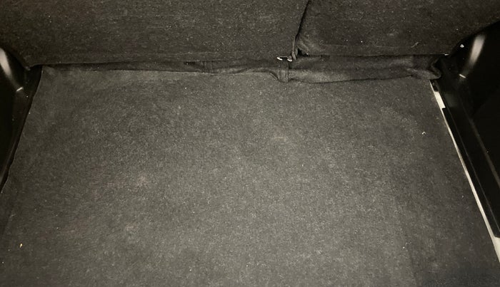 2022 Maruti Swift ZXI, Petrol, Manual, 34,212 km, Boot Inside