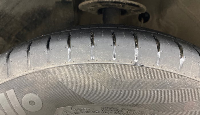 2022 Maruti Swift ZXI, Petrol, Manual, 34,212 km, Left Front Tyre Tread