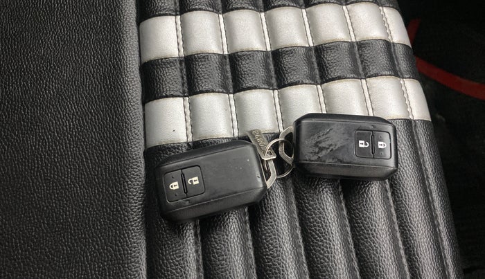 2022 Maruti Swift ZXI, Petrol, Manual, 34,212 km, Key Close Up