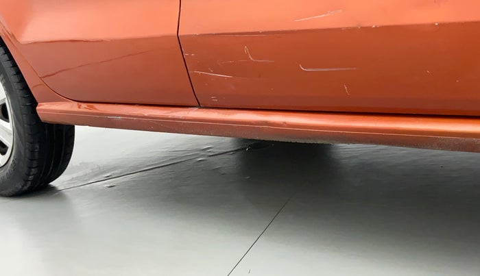 2015 Volkswagen Polo TRENDLINE 1.2L PETROL, Petrol, Manual, 84,433 km, Right running board - Slightly dented