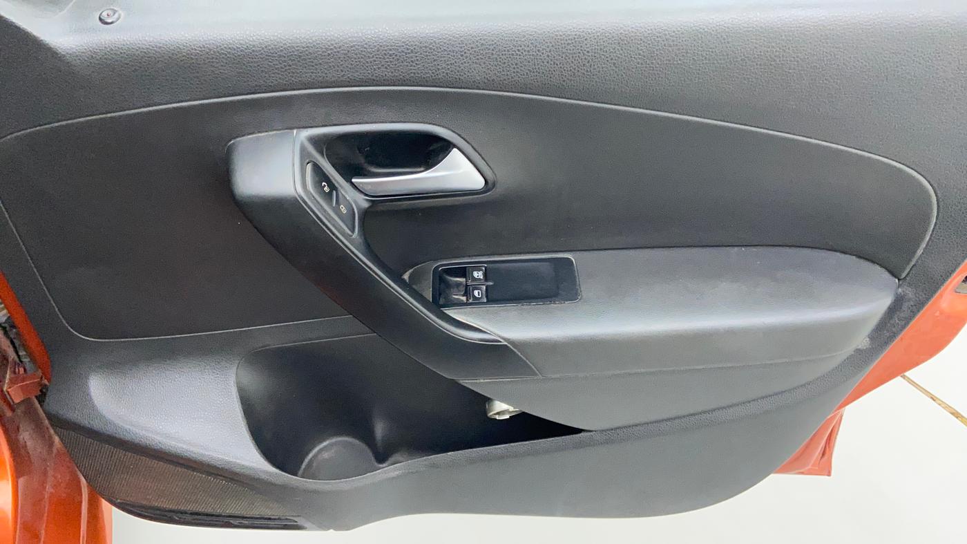 2015 Volkswagen Polo TRENDLINE 1.2L PETROL, Petrol, Manual, 84,433 km, Driver Side Door Panels Control