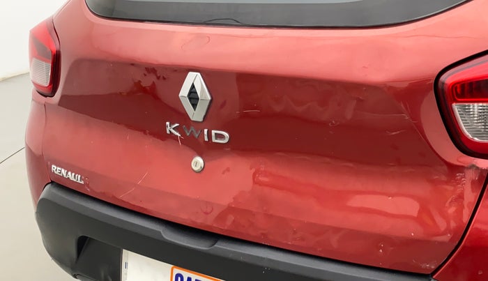 2017 Renault Kwid 1.0 RXT, Petrol, Manual, 64,135 km, Dicky (Boot door) - Slightly dented