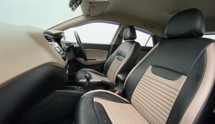 2016 Hyundai Elite i20 MAGNA 1.2, Petrol, Manual, 70,989 km, Right Side Front Door Cabin