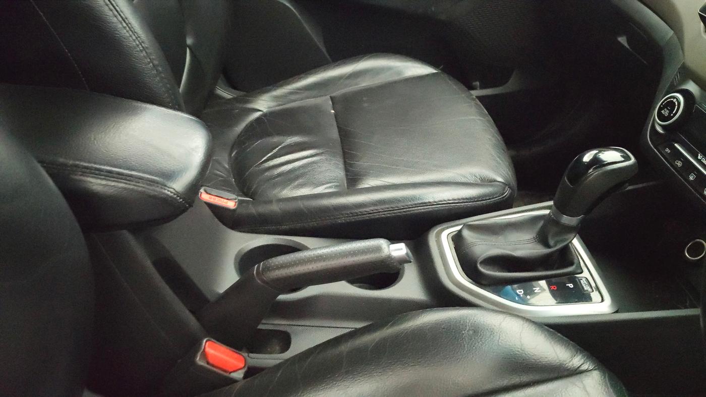 2016 Hyundai Creta SX PLUS AT 1.6 PETROL, Petrol, Automatic, 1,03,742 km, Gear Lever