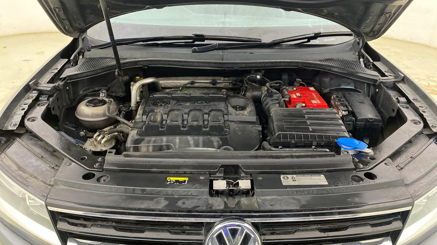 2018 Volkswagen TIGUAN COMFORTLINE TDI AT, Diesel, Automatic, 1,33,306 km, Engine View