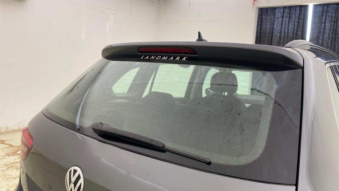2018 Volkswagen TIGUAN COMFORTLINE TDI AT, Diesel, Automatic, 1,33,306 km, Rear Wiper