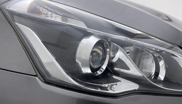 2018 Maruti Ciaz ZETA 1.4 VVT, Petrol, Manual, 57,133 km, Right headlight - Minor scratches