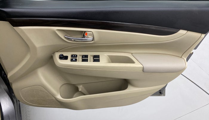 2018 Maruti Ciaz ZETA 1.4 VVT, Petrol, Manual, 57,133 km, Driver Side Door Panels Control