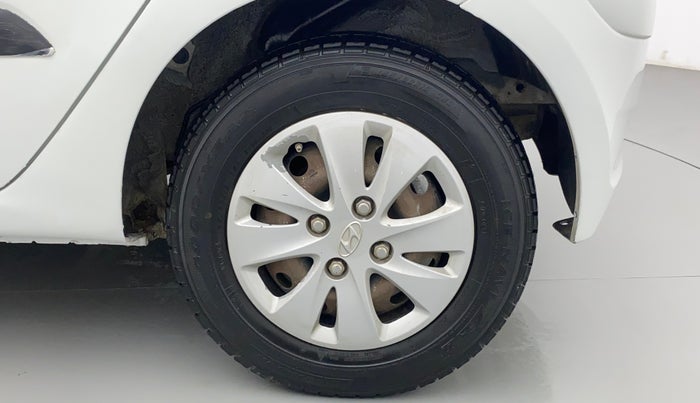 2011 Hyundai i10 MAGNA 1.1, Petrol, Manual, 1,24,749 km, Left Rear Wheel