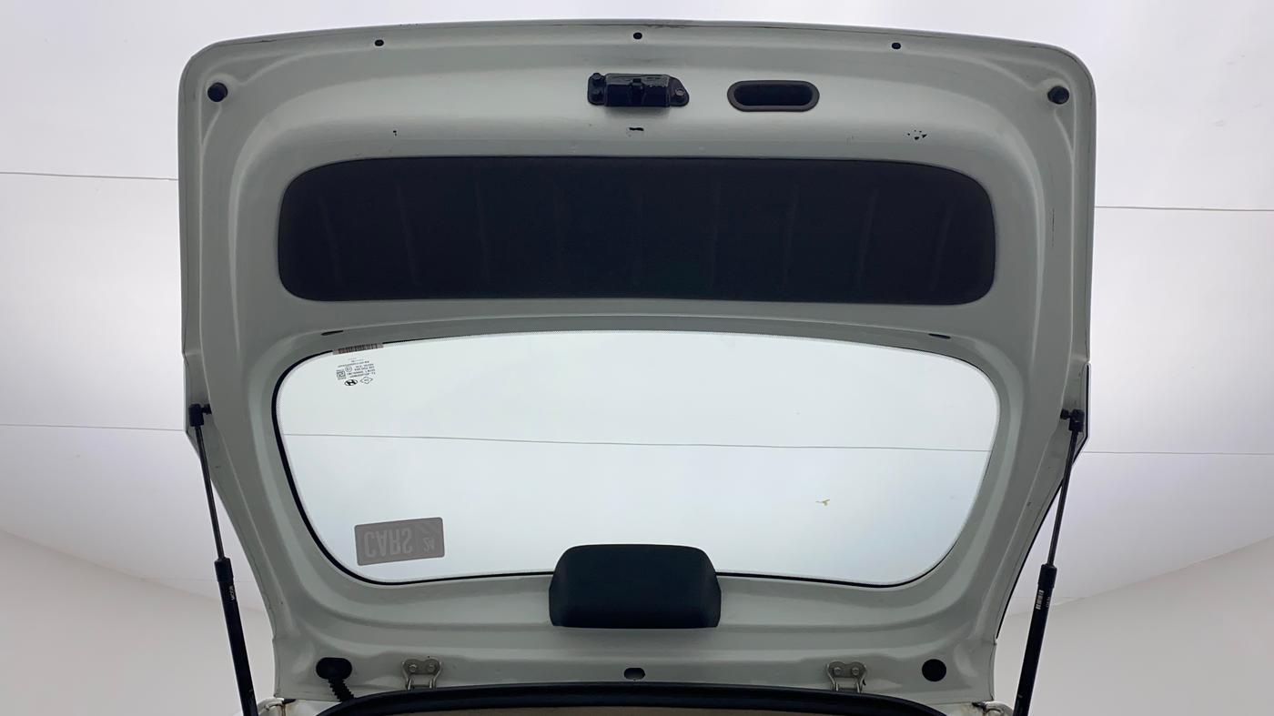 2011 Hyundai i10 MAGNA 1.1, Petrol, Manual, 1,24,749 km, Boot Door Open