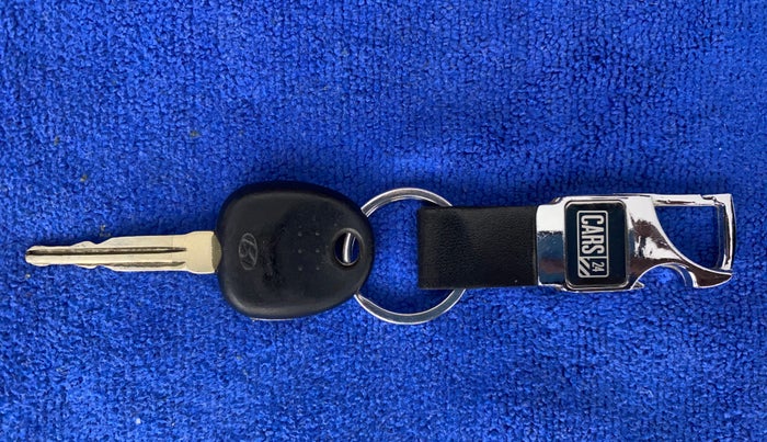 2011 Hyundai i10 MAGNA 1.1, Petrol, Manual, 1,24,749 km, Key Close Up