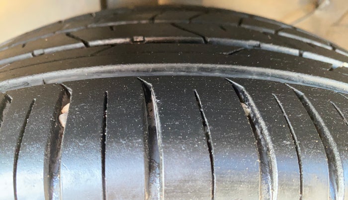 2020 KIA SONET GTX PLUS 1.0 DCT, Petrol, Automatic, 56,737 km, Left Front Tyre Tread