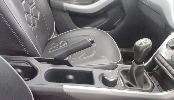 2022 Tata NEXON XM SUNROOF DIESEL, Diesel, Manual, 70,223 km, Gear Lever