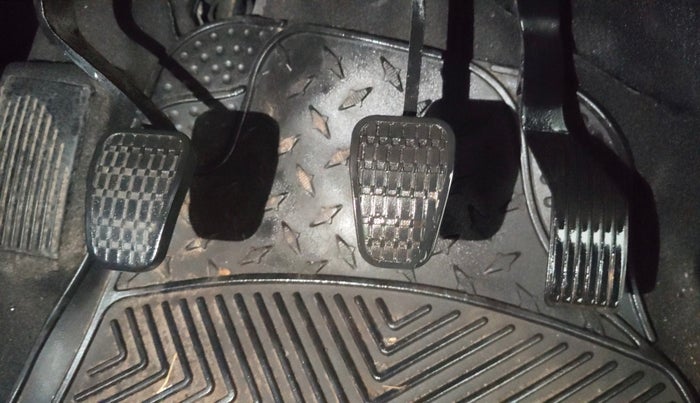 2022 Tata NEXON XM SUNROOF DIESEL, Diesel, Manual, 70,223 km, Pedals