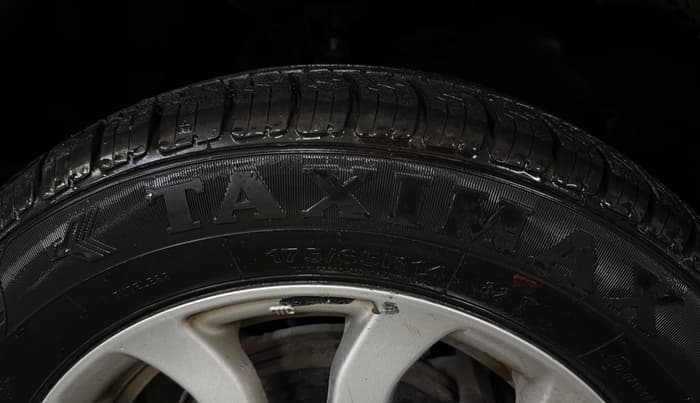 2015 Honda Amaze 1.2L I-VTEC VX, Petrol, Manual, 63,928 km, Right Front Tyre Tread