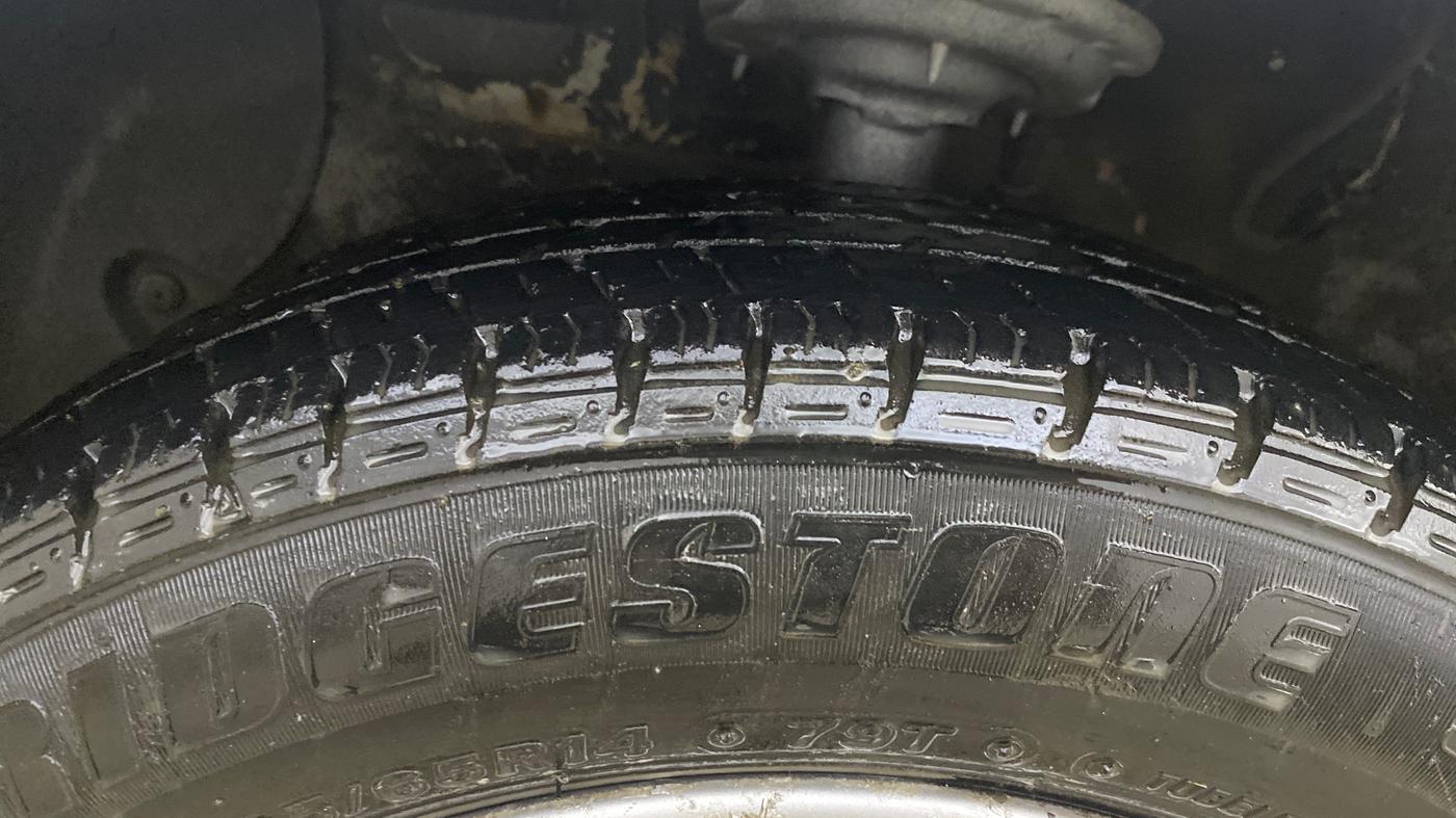 2014 Hyundai Xcent S (O) 1.2, Petrol, Manual, 70,211 km, Left Front Tyre Tread