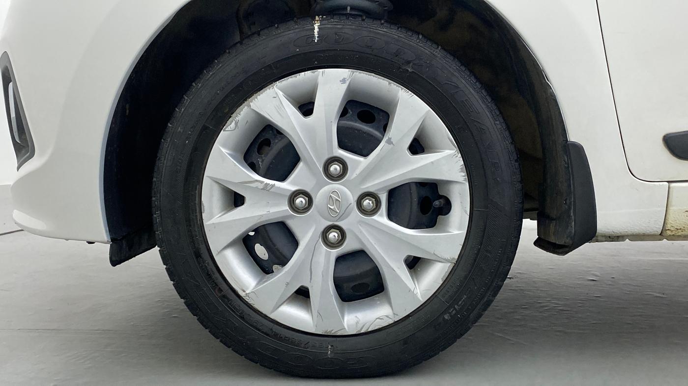 2016 Hyundai Grand i10 SPORTZ 1.2 KAPPA VTVT, Petrol, Manual, 43,720 km, Left Front Wheel