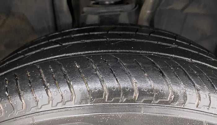 2022 Nissan MAGNITE XE, Petrol, Manual, 22,118 km, Right Front Tyre Tread