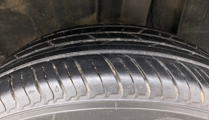 2022 Nissan MAGNITE XE, Petrol, Manual, 22,118 km, Left Rear Tyre Tread